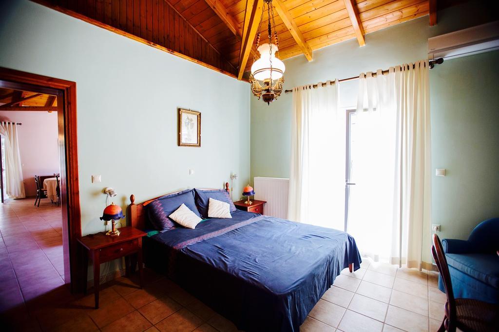 Loft Near The Beach Loutráki Eksteriør billede